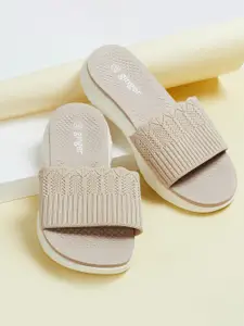Ginger by Lifestyle Women Woven Design Sliders