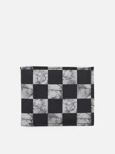 FOREVER 21 Men Grey & Black Checked PU Two Fold Wallet