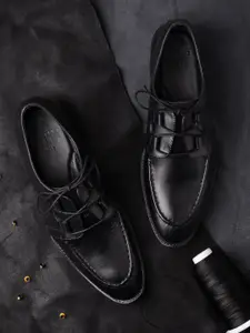 LA BOTTE Men Black Colourblocked Leather Derbys