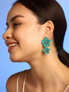 SOHI Women Gold-Plated Floral Studs Earrings