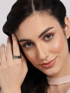 SOHI Silver-Plated Band Finger Ring