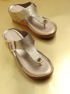 ICONICS Women Textured Comfort Heels