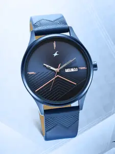 Fastrack Men Brass Dial & Leather Straps Analogue Watch 3247QL01