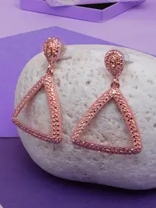 DIVA WALK Triangular Drop Earrings