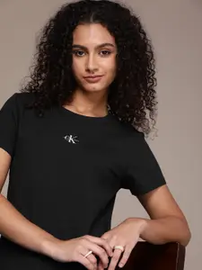 Calvin Klein Jeans Round Neck Minimal Brand Logo Print Detail Slim Fit T-shirt