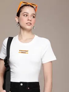 Calvin Klein Jeans Women Pure Cotton Slim Fit T-shirt With Brand Logo Detail