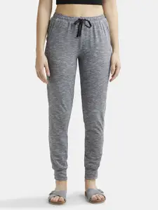 Jockey Women Solid Combed Cotton Relaxed Fit Joggers
