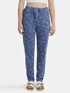 Jockey Relaxed Fit Printed Lounge Pant with Lace Trim on Pockets