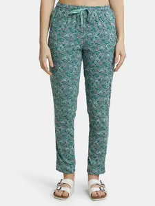 Jockey Women Printed Combed Cotton Relaxed Fit Lounge Pants