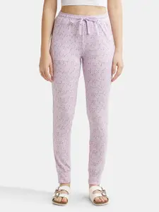 Jockey Women Printed Combed Cotton Relaxed Fit Joggers