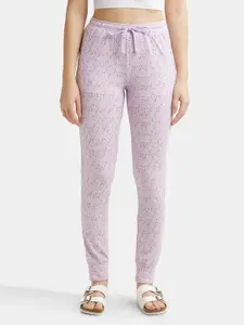 Jockey Cotton Relaxed Fit Cuffed Hem Styled Printed Lounge Pants With Side Pockets