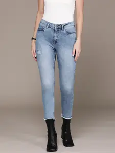 bebe Women Indigo Denim Daze High-Rise Mom Fit Low Distress Cropped Stretchable Jeans