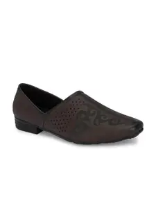 John Karsun Men Textured Lightweight Mojaris