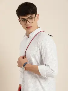 encore by INVICTUS Men Micro Ditsy Ethnic Printed Casual Shirt