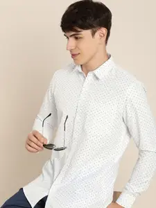 encore by INVICTUS Men Micro Ditsy Ethnic Printed Casual Shirt