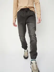 max Men Regular Fit Mid-Rise Light Fade Cotton Jeans