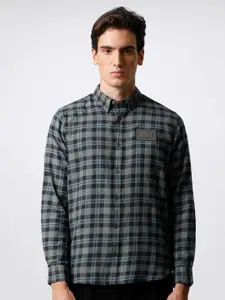 THE BEAR HOUSE Men Slim Fit Tartan Checked Casual Shirt