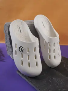 Carlton London Men Rubber Clogs