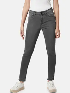 YU by Pantaloons Women Slim Fit Light Fade Cotton Jeans