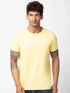 SPYKAR Men Typography Printed Slim Fit T-shirt