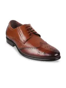 Mochi Men Textured Leather Formal Brogues