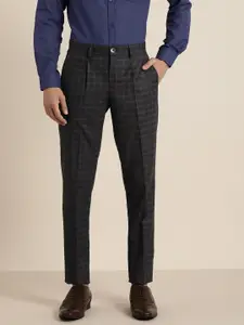 INVICTUS Men Checked Slim Fit Pleated Mid-Rise Smart Casual Trousers