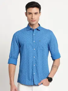 Turtle Relaxed Slim Fit Opaque Abstract Printed Cotton Casual Shirt