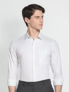 Arrow Grid Tattersall Checked Cutaway Collar Pure Cotton Slim Fit Formal Shirt