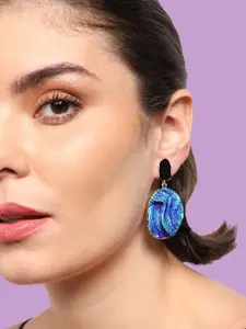 SOHI Gold Plated Contemporary Drop Earrings