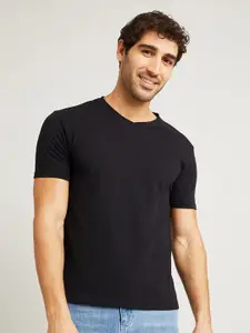 Styli V-Neck Muscle Fit Cotton T-shirt