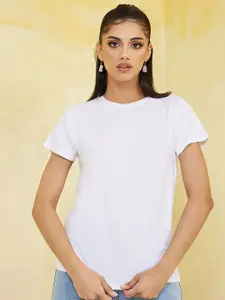 Styli Solid Round Neck Regular Fit T-shirt