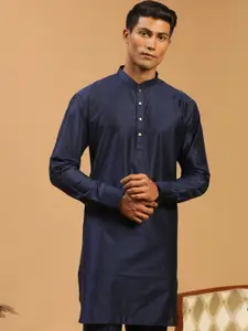 VASTRAMAY Mandarin Collar Long Sleeves Kurta