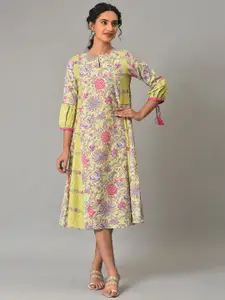 W Keyhole Neck Floral Printed A-Line Midi Dress
