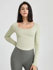 JC Collection Styled Back Scoop Neck Long Sleeves Crop Top
