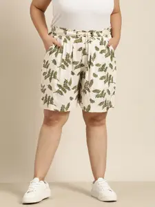 Sztori Women Plus Size Floral Print Shorts