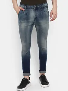 V-Mart Men Heavy Fade Whiskers and Chevrons Mid-Rise Cotton Classic Slim Fit Jeans