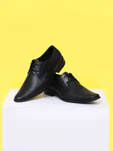 Zoom Shoes Men Textured Formal Derbys