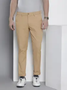 Nautica Men Textured Slim Fit Mid-Rise Trousers