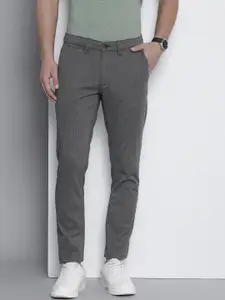 Nautica Men Textured Mid-Rise Slim Fit Chinos Trousers