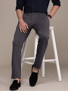 Nautica Men Slim Fit Mid-Rise Knitted Chinos Trousers