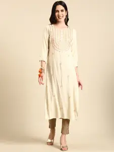 SHOWOFF Floral Embroidered Straight Kurta