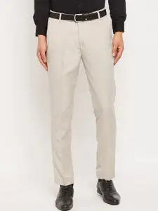 VEI SASTRE Men Mid-Rise Plain Smart Fit Formal Trousers