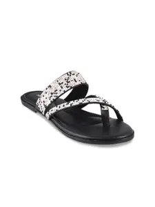 Mochi Women Black Solid Synthetic One-Toed Flats