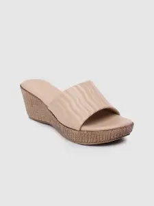 Inc 5 Women Textured Wedge Sandals