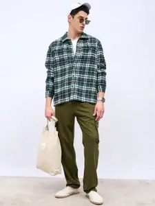 Styli Men Oversized Straight Leg Joggers with Cargo Pockets