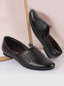 FAUSTO Men Perforated Textured Lightweight Mojaris