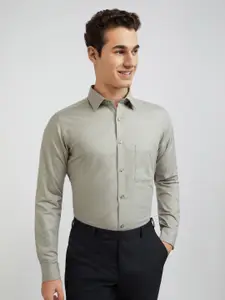 Raymond Self Design Textured Slim Fit Pure Cotton Formal Shirt