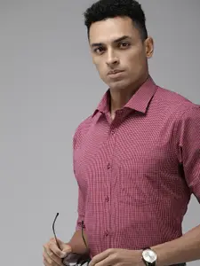 Park Avenue Pure Cotton Slim Fit Micro Checked Formal Shirt