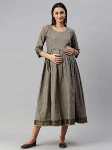 Swishchick Maternity Solid Cotton Dress
