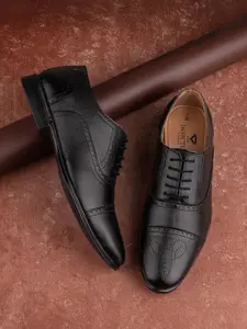 INVICTUS Men Textured Perforated Formal Brogues